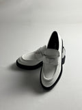 Mocassins Prada Triangle Logo cuir brossé blanc T40 homme - vue principale