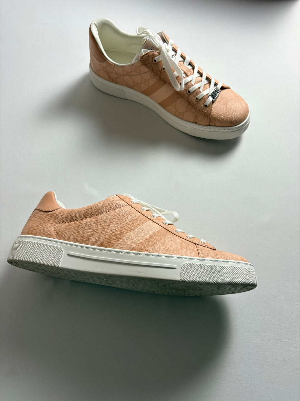 Gucci Ace GG Supreme rose pêche Cherry Blossom T39 - profil