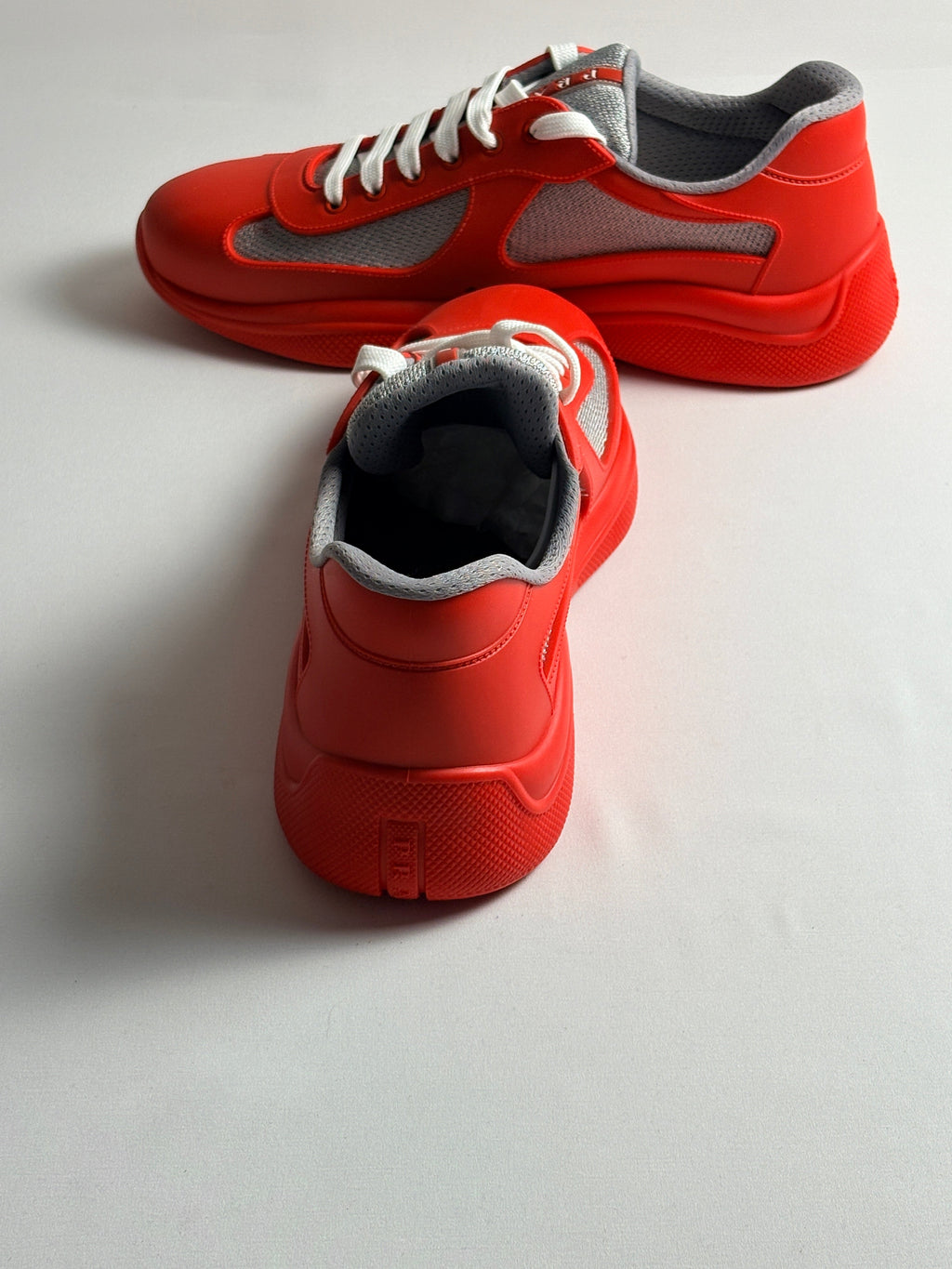 Sneakers Prada America's Cup rouge T44 - profil