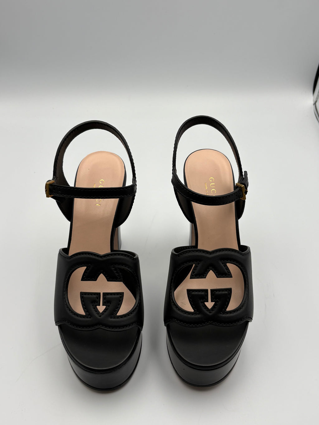 Sandales Gucci Plateforme Interlocking G cuir noir T.38 — vue 2