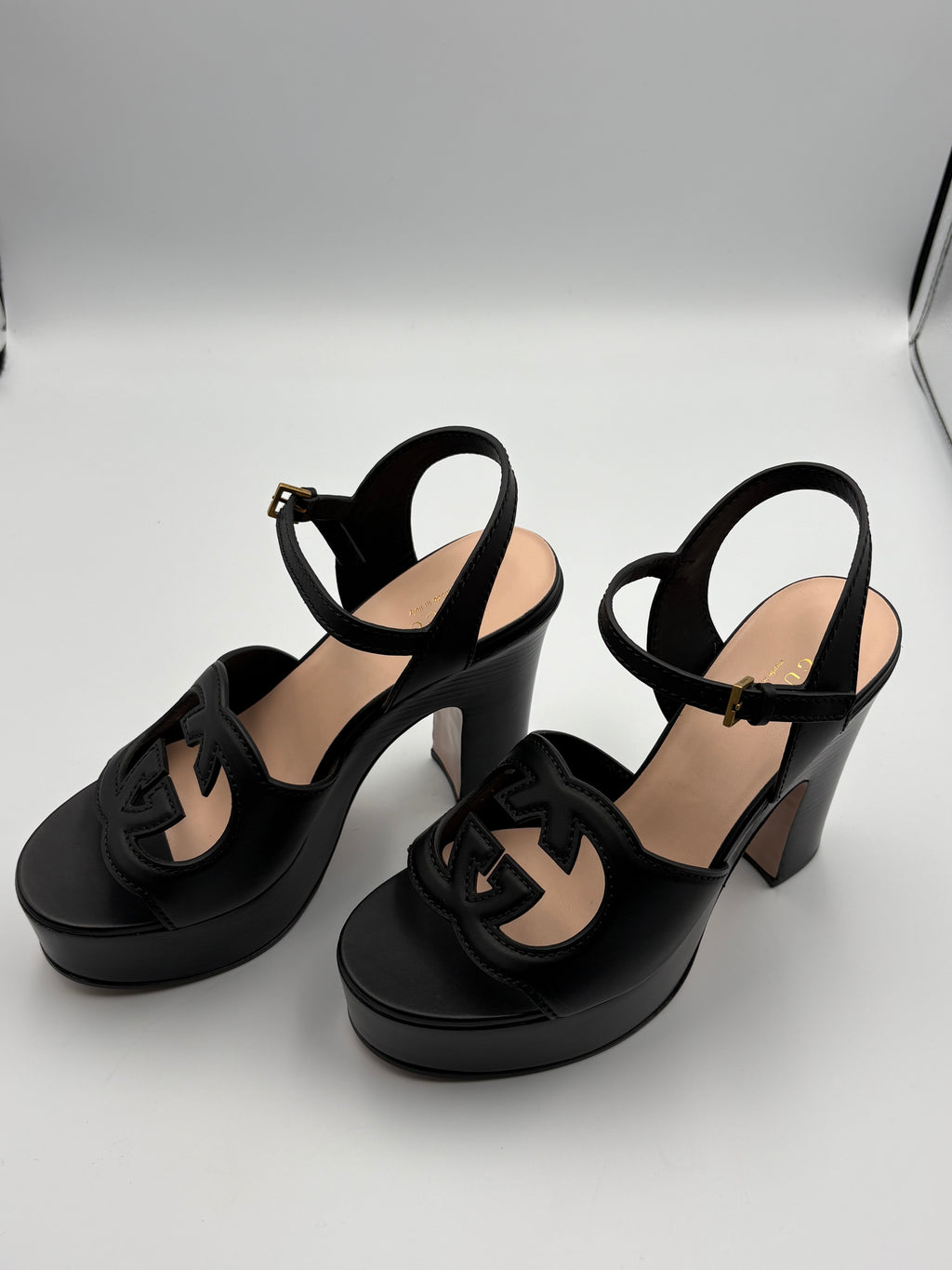Sandales Gucci Plateforme Interlocking G cuir noir T.38 — vue 3