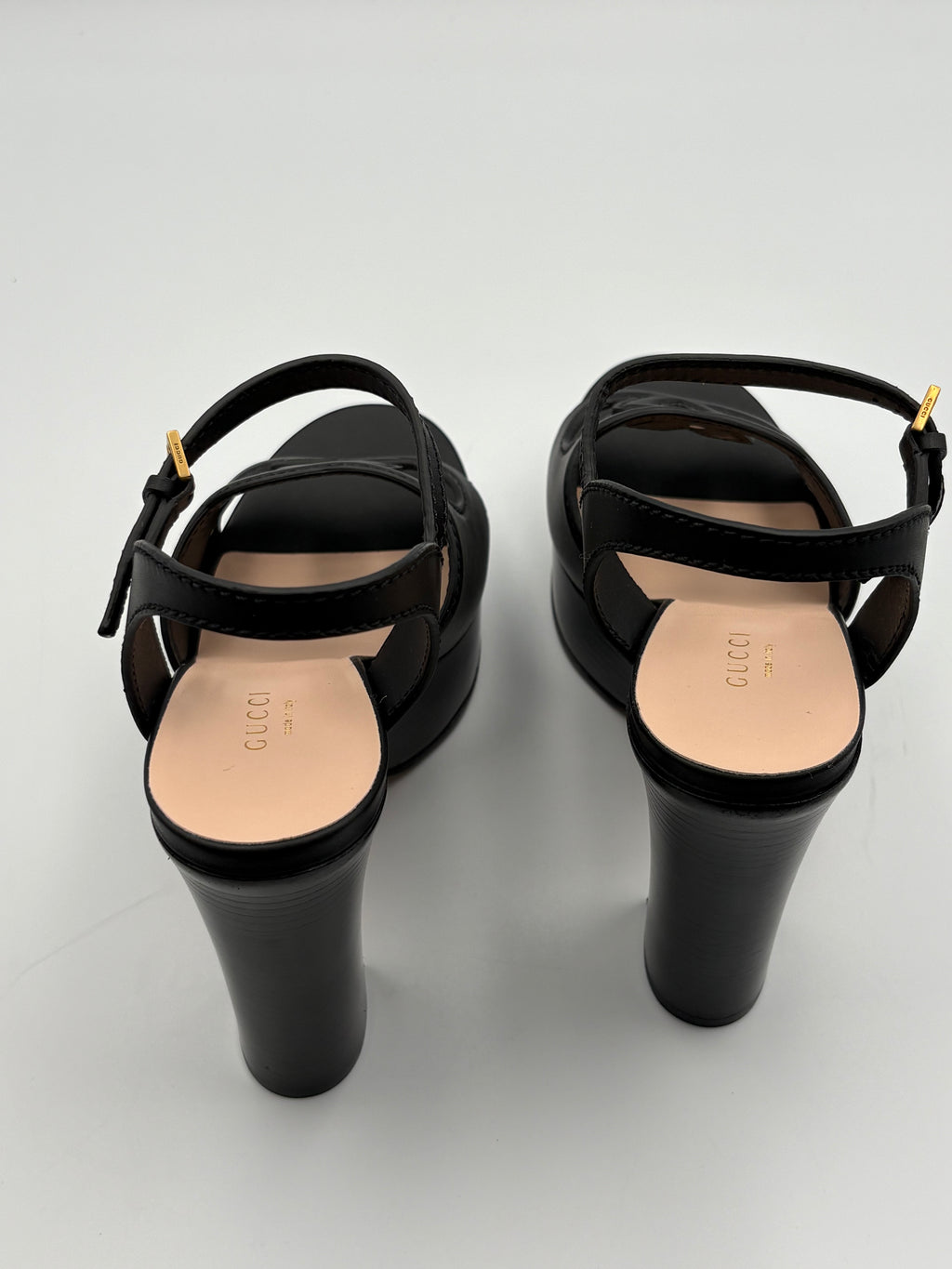 Sandales Gucci Plateforme Interlocking G cuir noir T.38 — vue 4