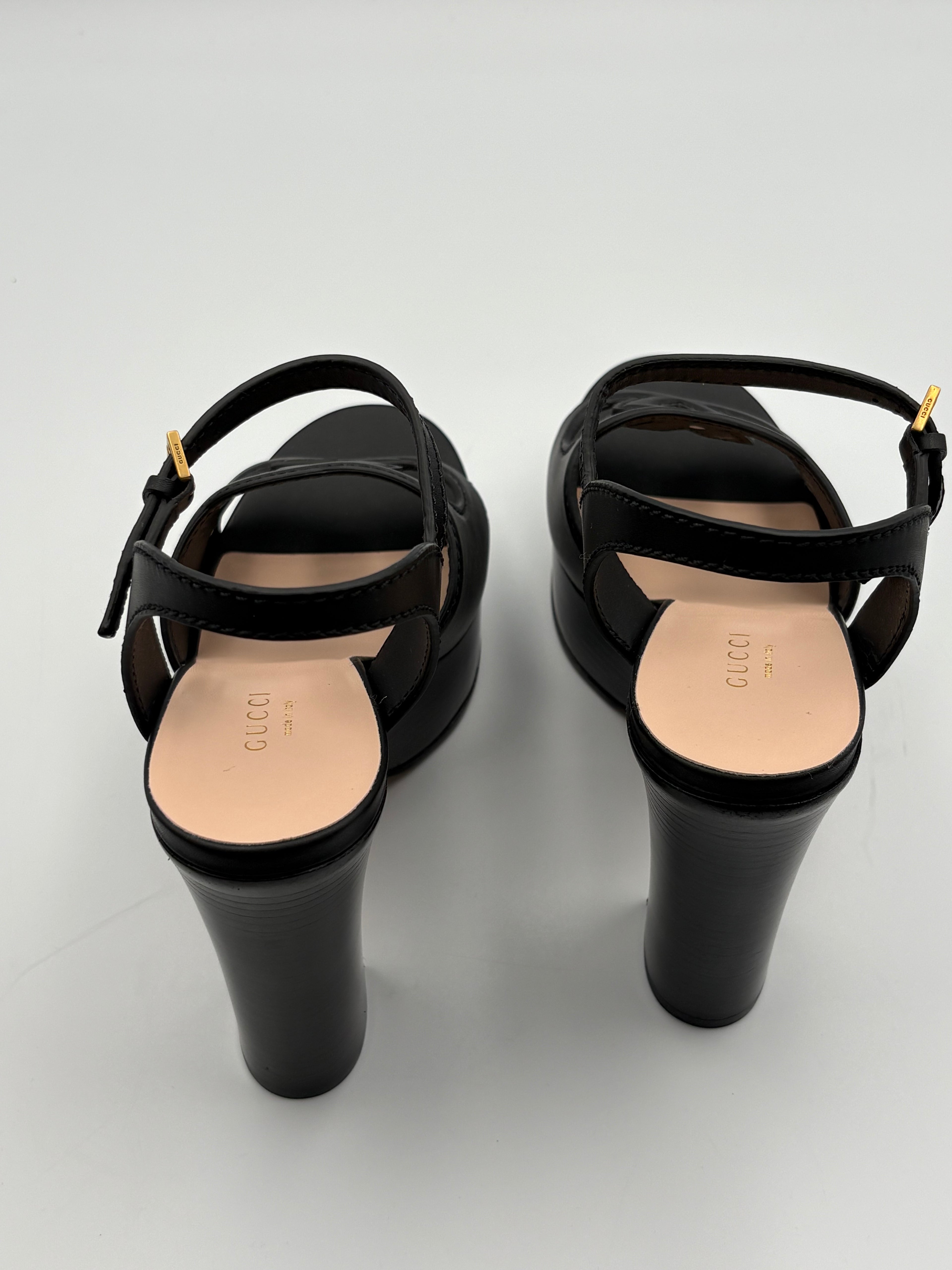Sandales Gucci Plateforme Interlocking G cuir noir T.38 — vue 4