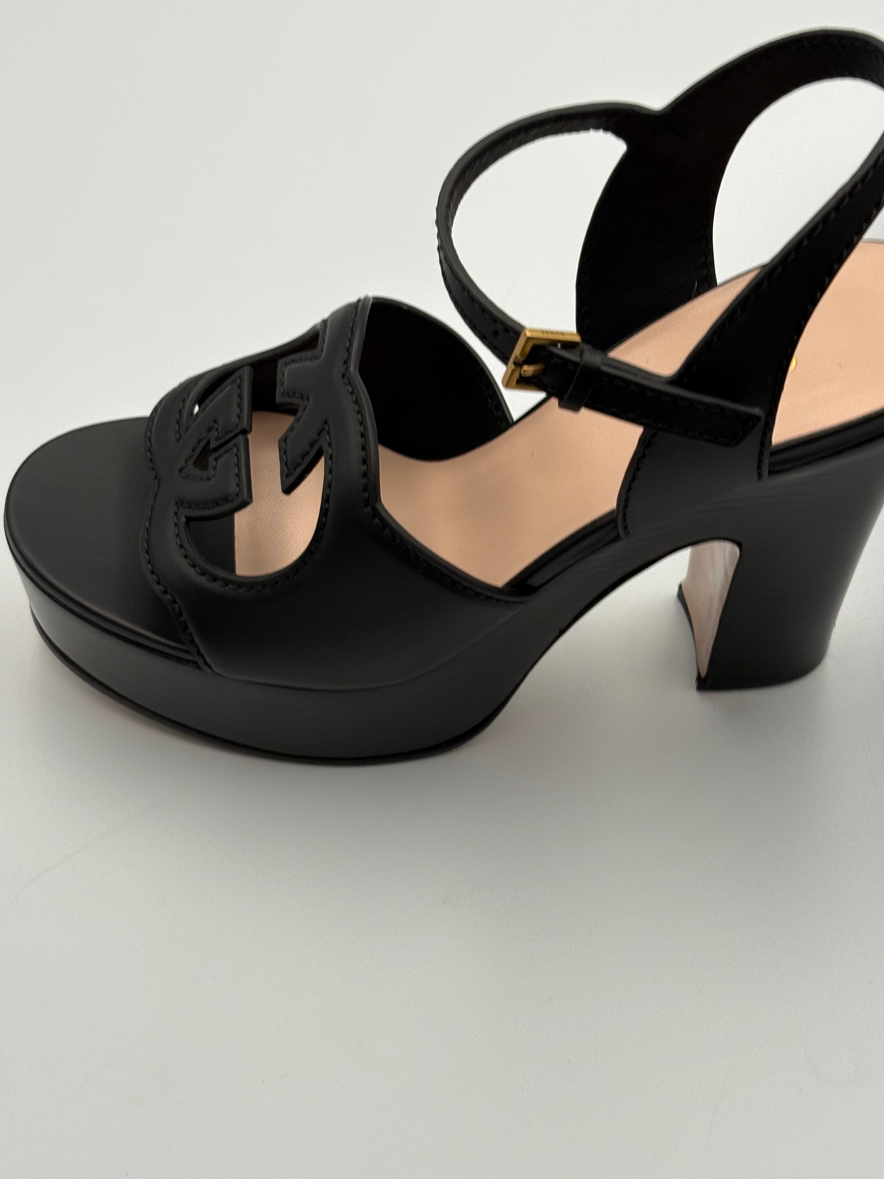 Sandales Gucci Plateforme Interlocking G — vue de profil